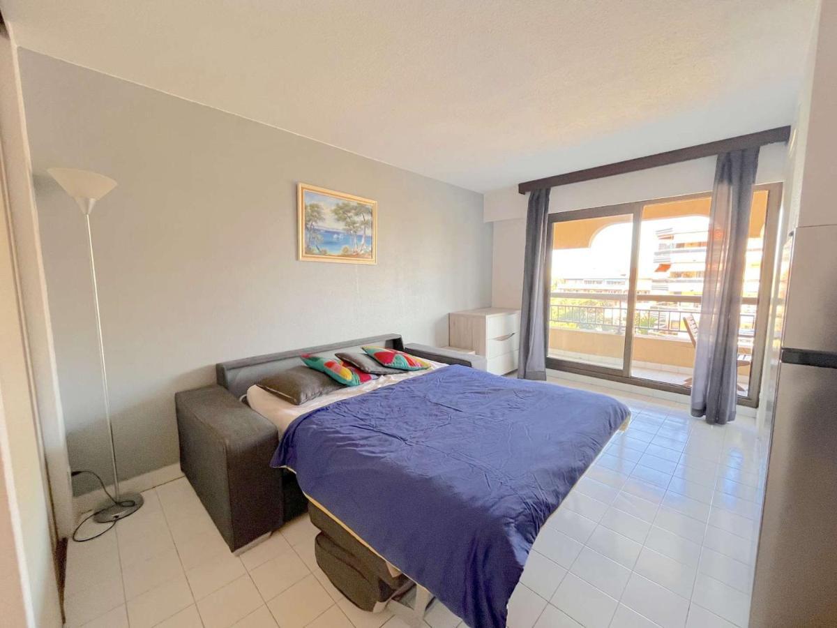 Studio Cabine A 200M De Port Frejus, Plage, Commerces, Terrasse, 4 Couchages, Menage Inclus - Fr-1-226A-31 エクステリア 写真